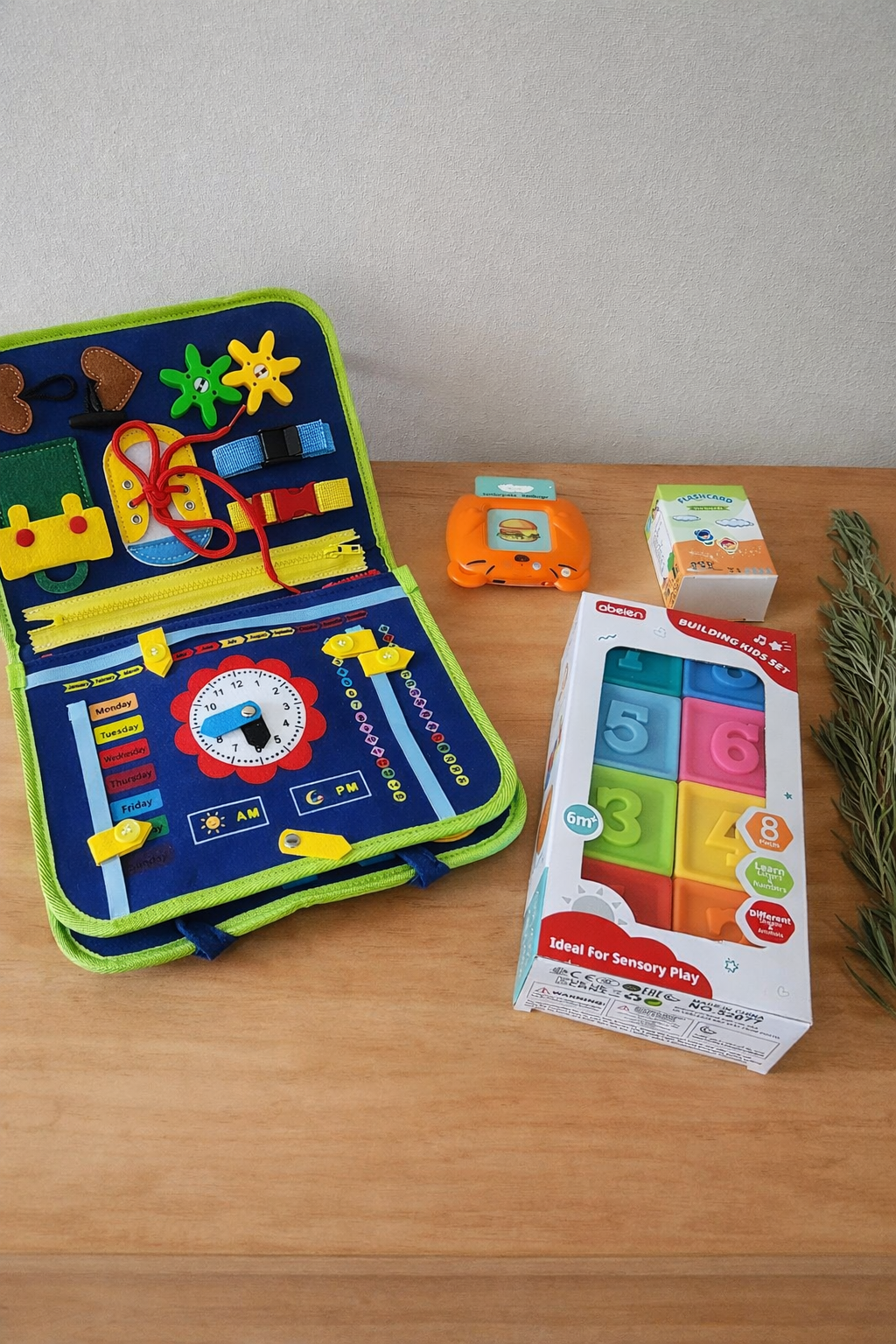 Box 24 meses o más - Idioma, acción y construcción